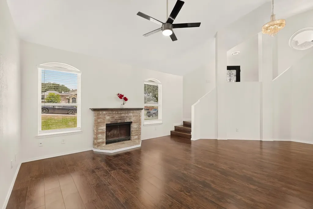 12820 Hilltop Drive Balch Springs TX 75180