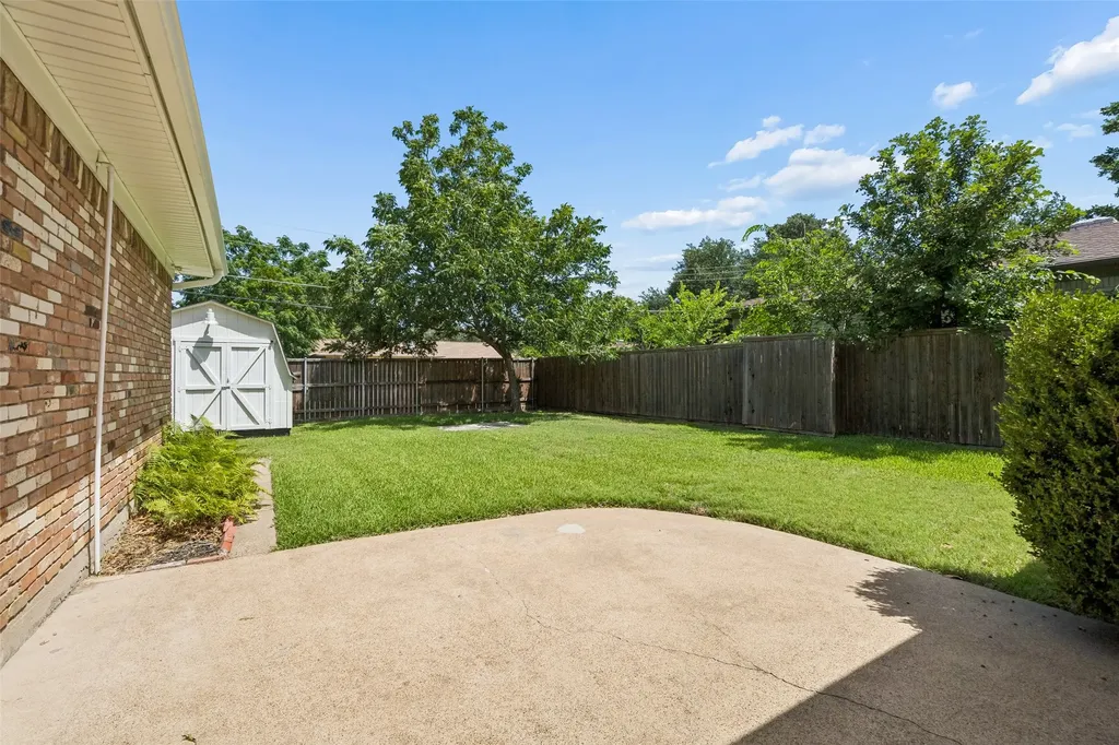 6225 N Jim Miller Road Dallas TX 75228