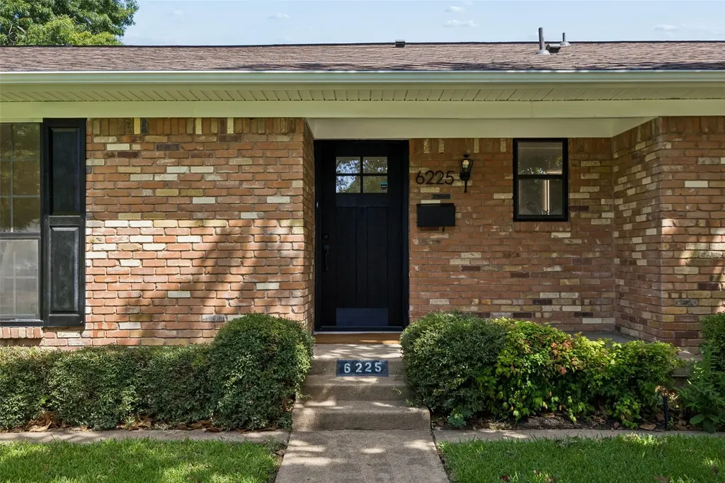 6225 N Jim Miller Road Dallas TX 75228