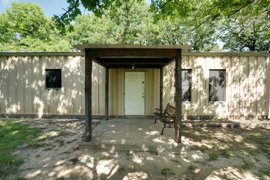 957 Cr 1886 Sunset TX 76270