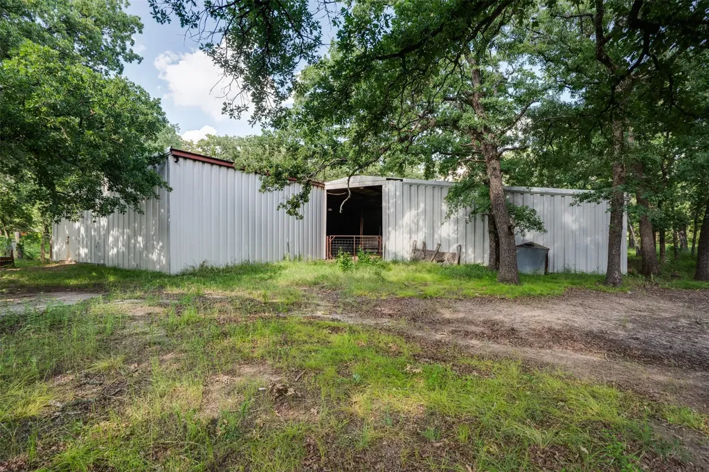 957 Cr 1886 Sunset TX 76270