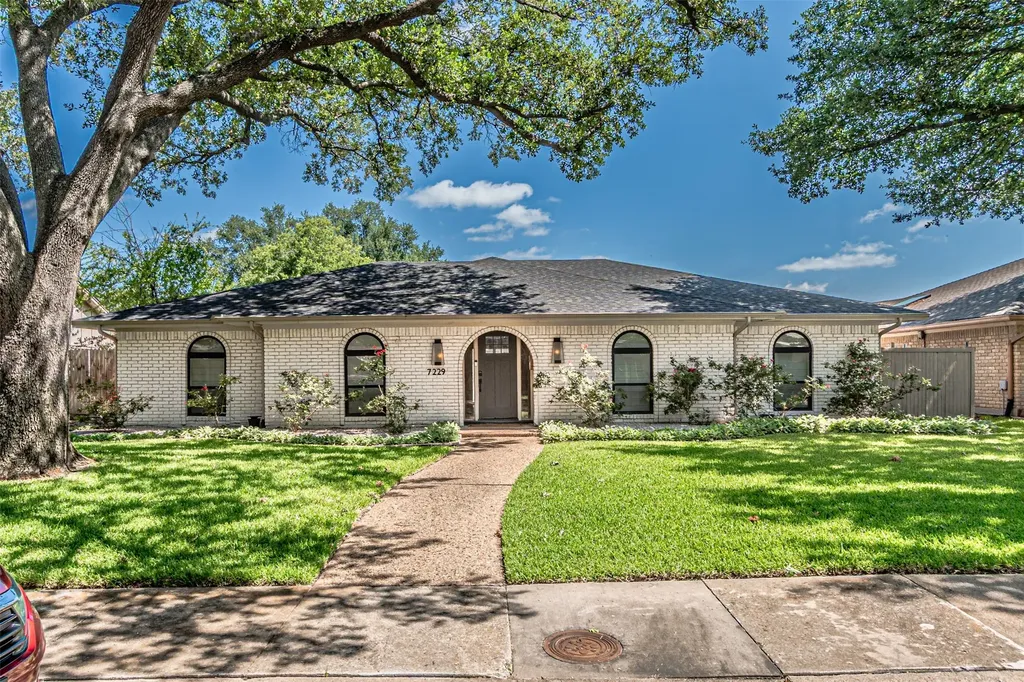 7229 Whispering Pines Drive Dallas TX 75248