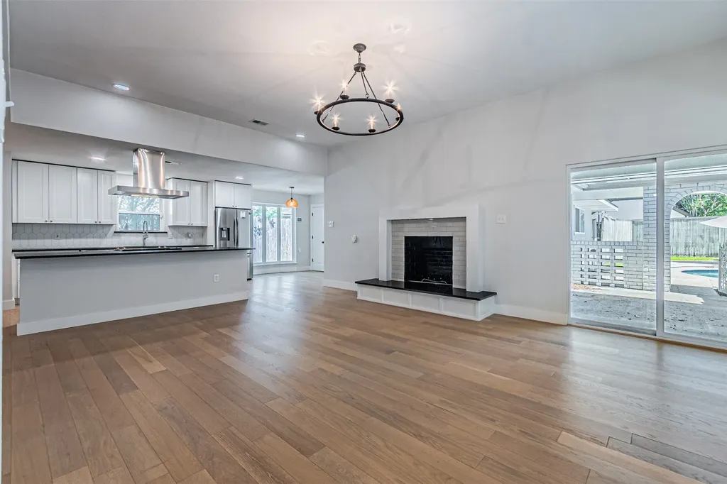 7229 Whispering Pines Drive Dallas TX 75248