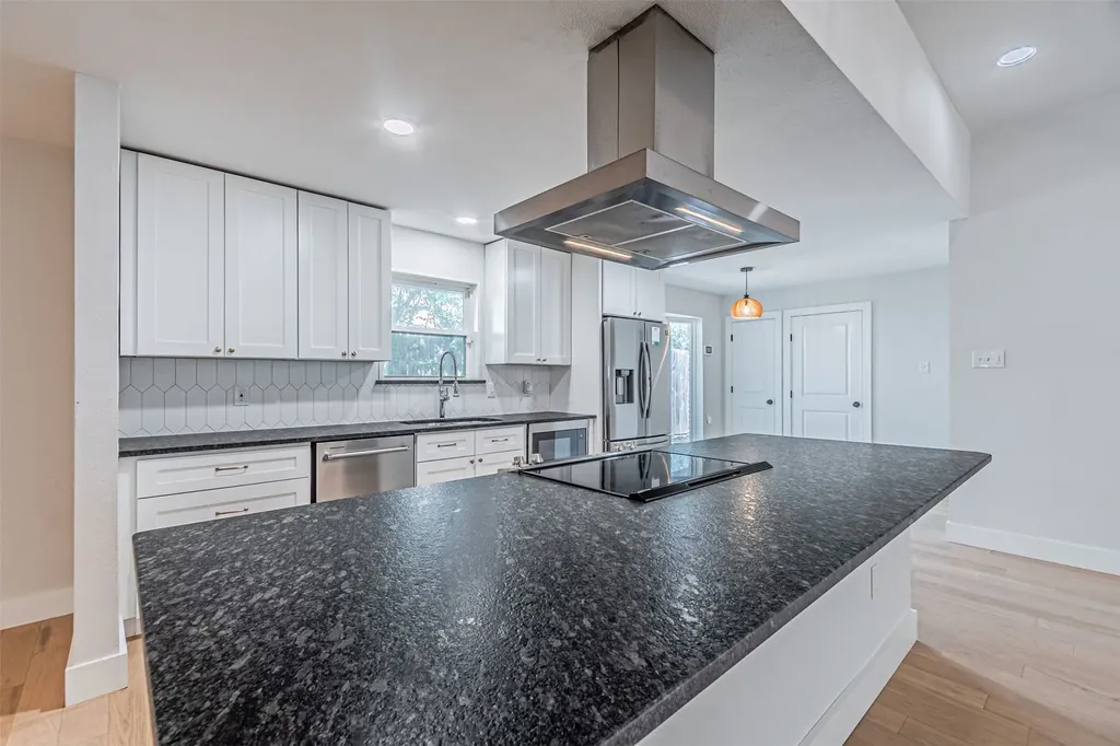 7229 Whispering Pines Drive Dallas TX 75248