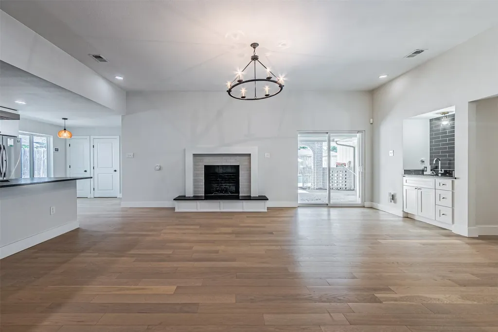 7229 Whispering Pines Drive Dallas TX 75248