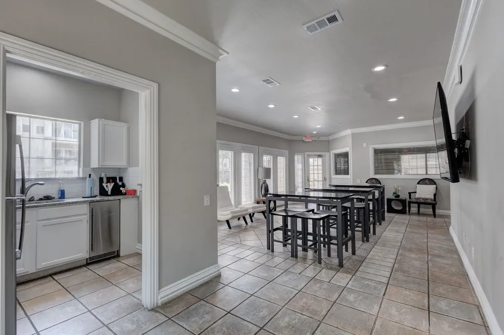 2201 Wolf Street Dallas TX 75201