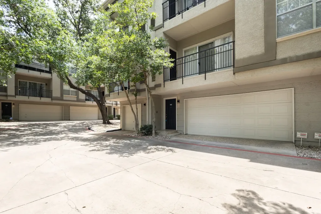 2201 Wolf Street Dallas TX 75201