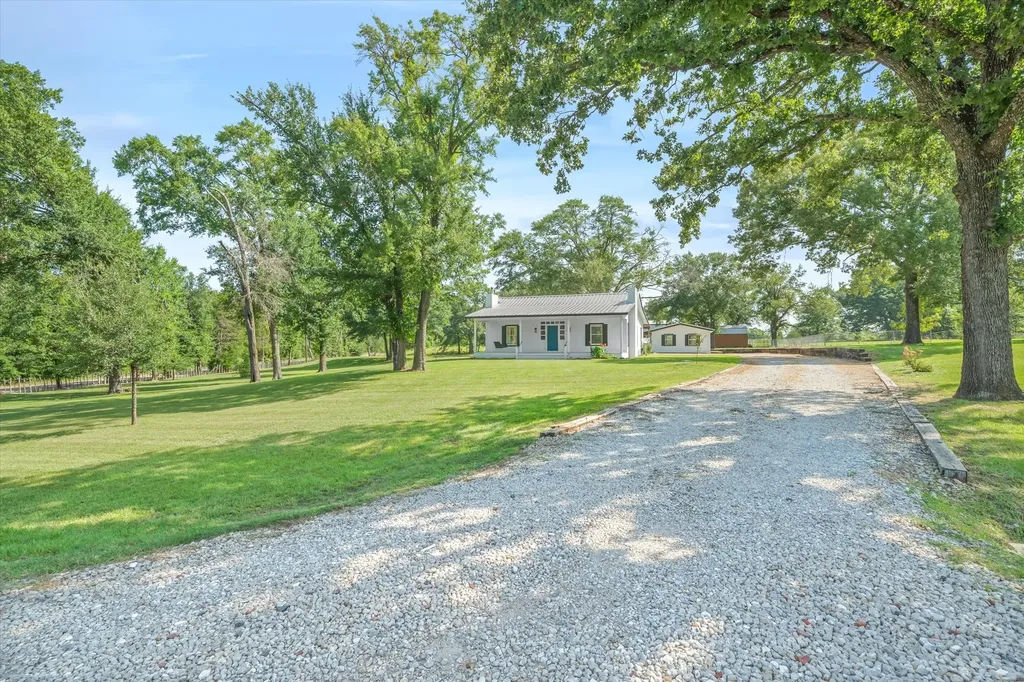 111 Vz County Road 3626 Edgewood TX 75117