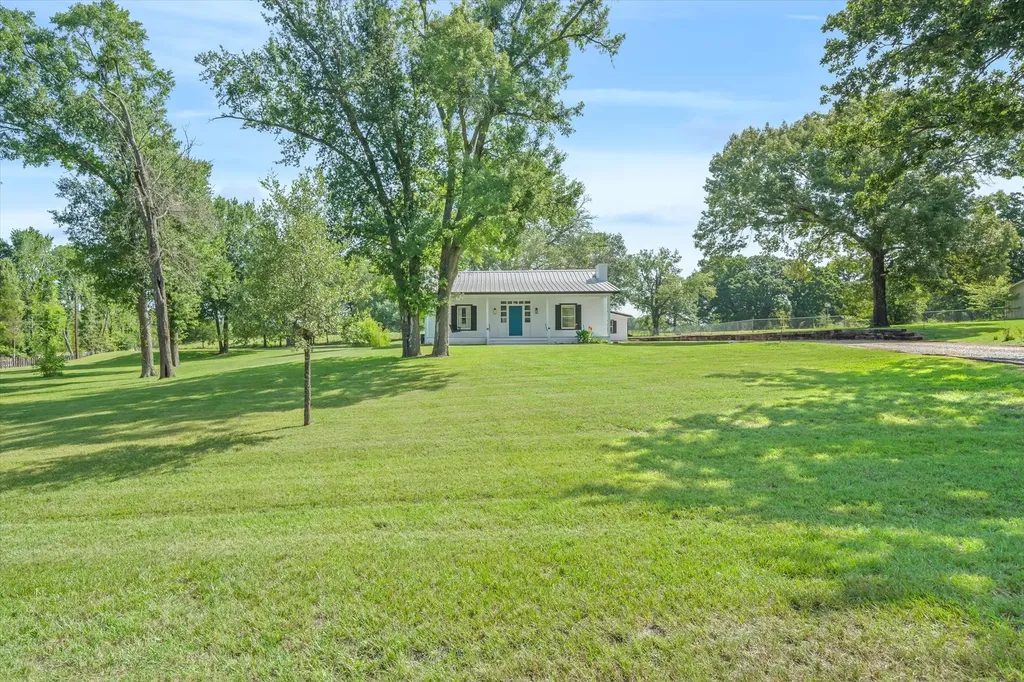 111 Vz County Road 3626 Edgewood TX 75117