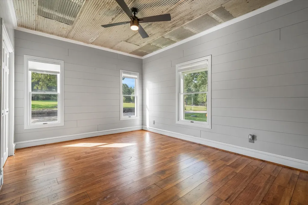 111 Vz County Road 3626 Edgewood TX 75117