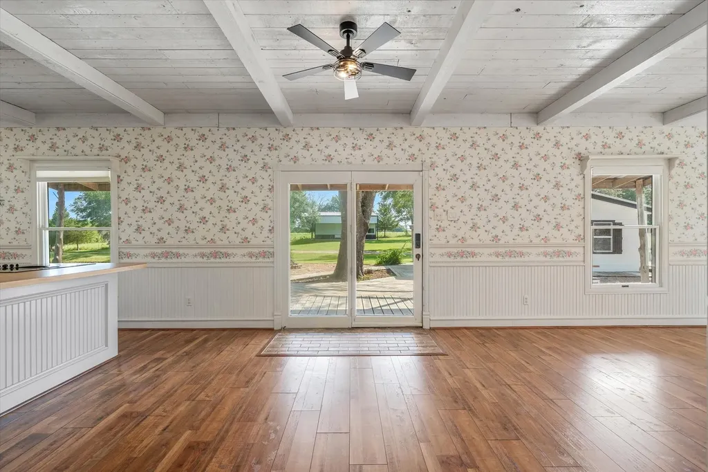 111 Vz County Road 3626 Edgewood TX 75117