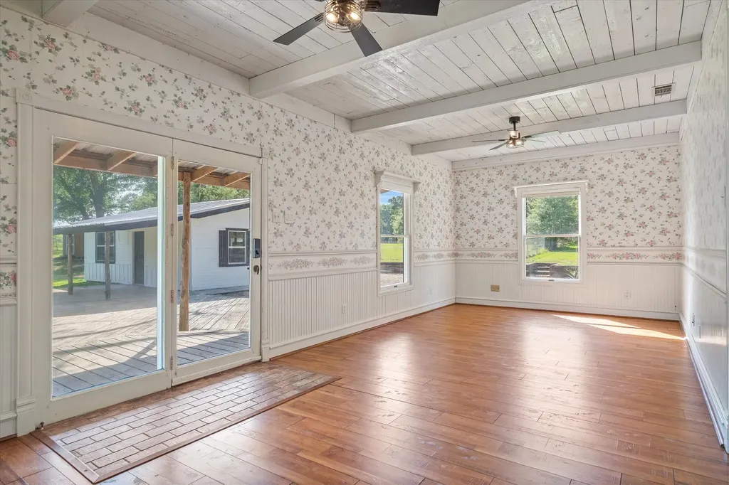 111 Vz County Road 3626 Edgewood TX 75117