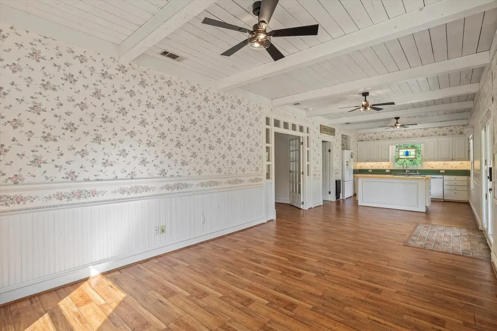 111 Vz County Road 3626 Edgewood TX 75117