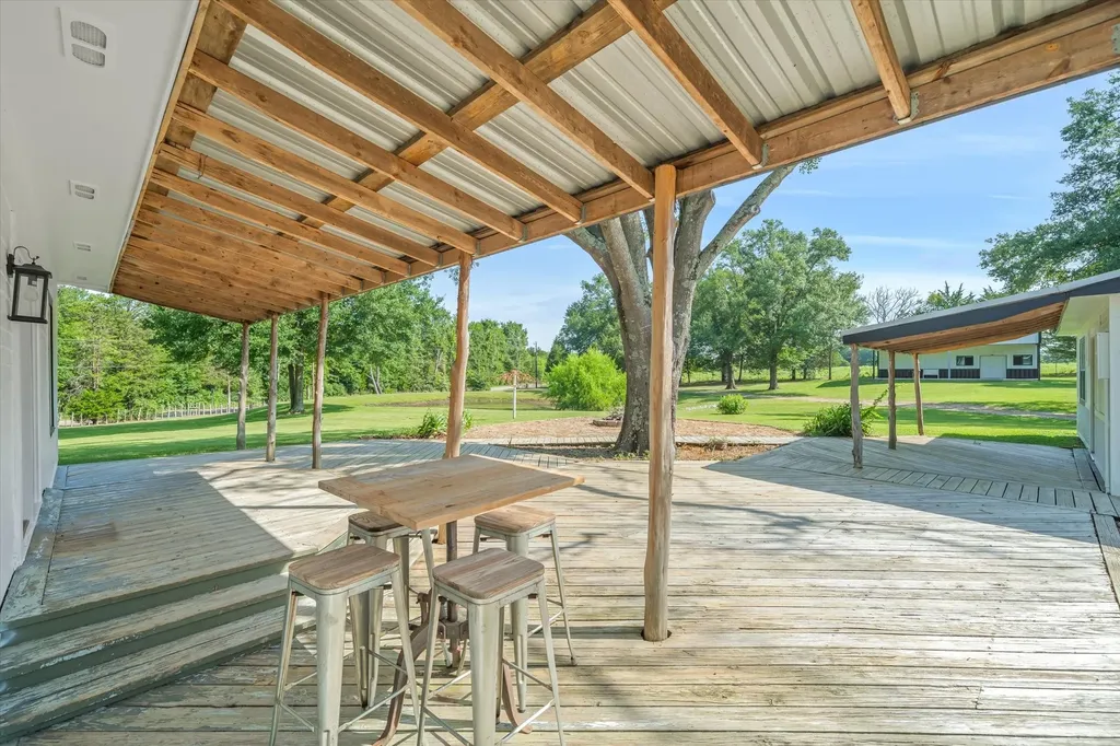 111 Vz County Road 3626 Edgewood TX 75117