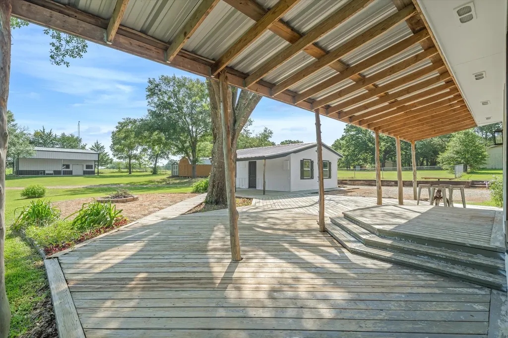 111 Vz County Road 3626 Edgewood TX 75117