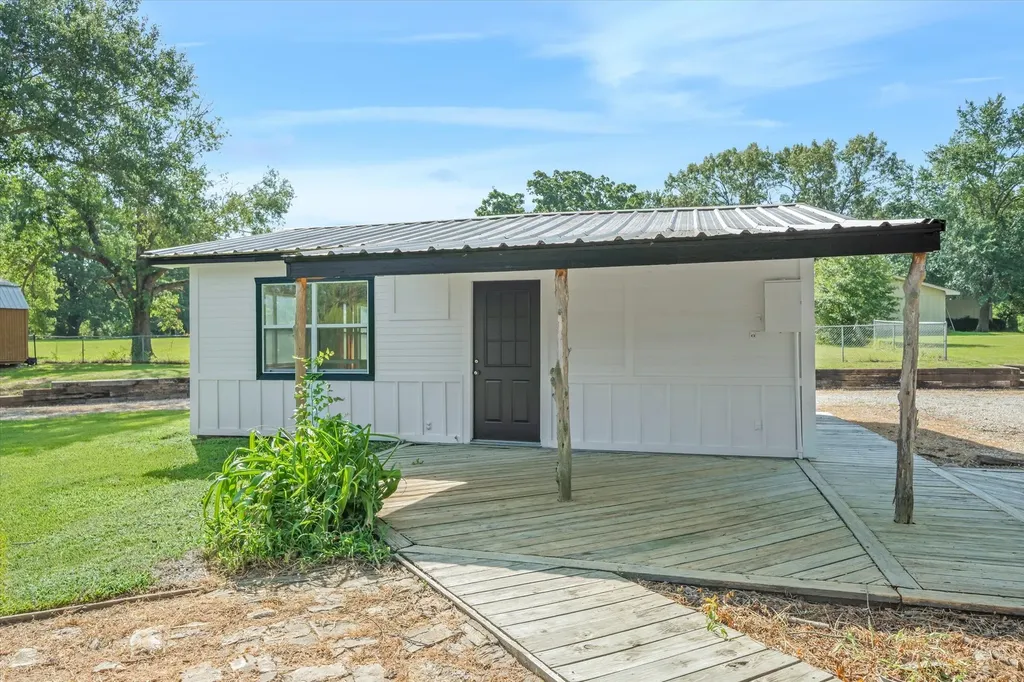 111 Vz County Road 3626 Edgewood TX 75117