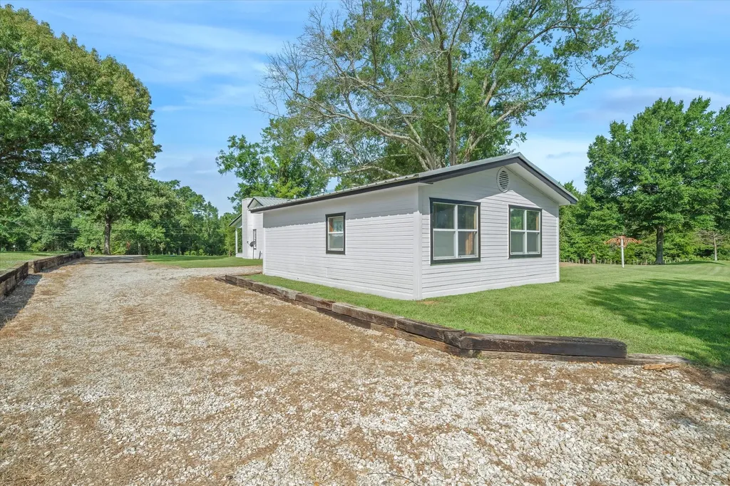 111 Vz County Road 3626 Edgewood TX 75117