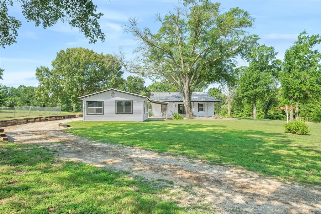 111 Vz County Road 3626 Edgewood TX 75117