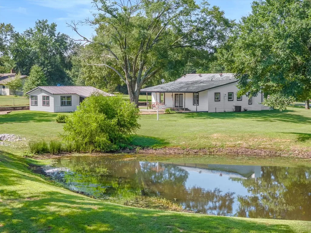 111 Vz County Road 3626 Edgewood TX 75117