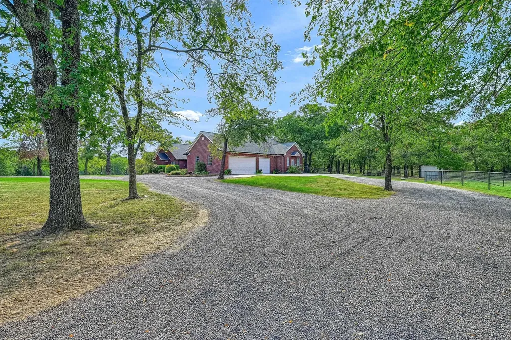1271 Fm 3496 Gainesville TX 76240