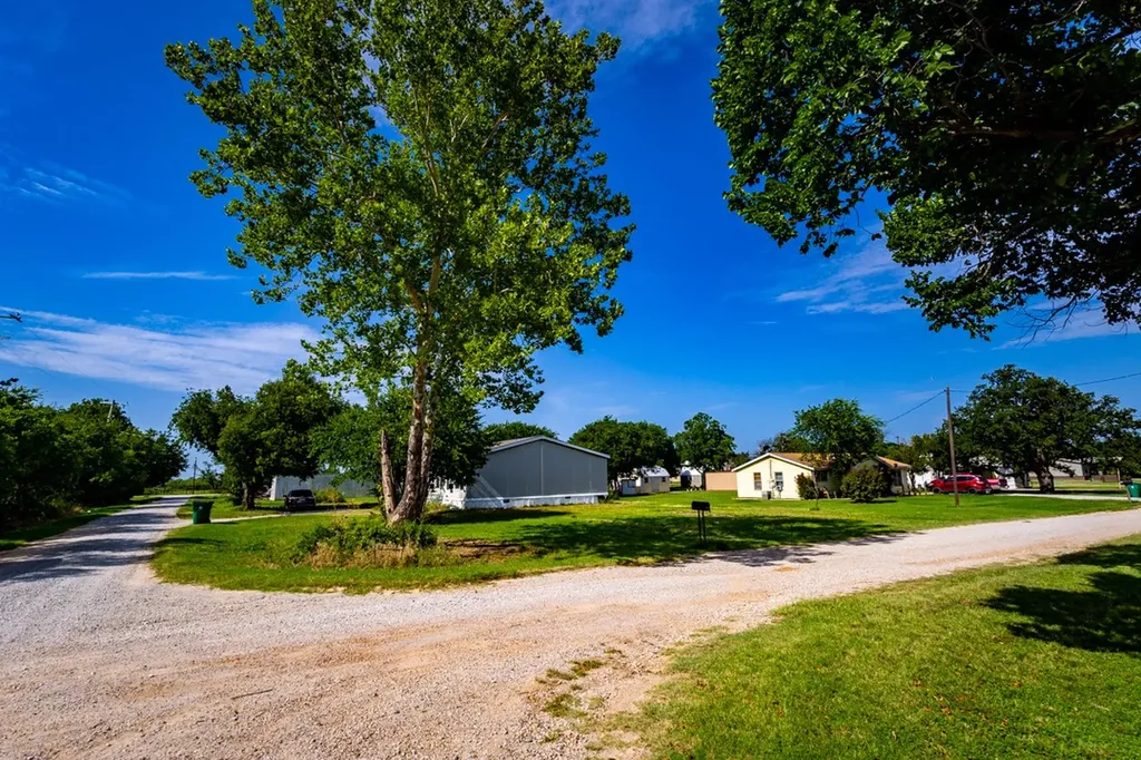 902 Commerce Street Newcastle TX 76372