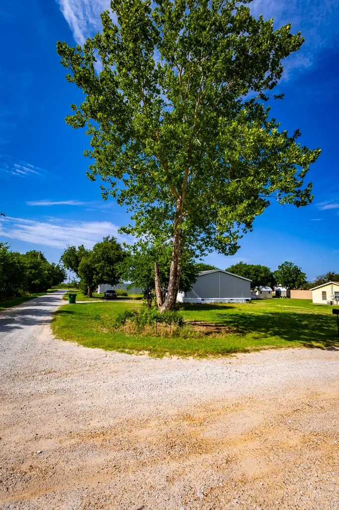 902 Commerce Street Newcastle TX 76372