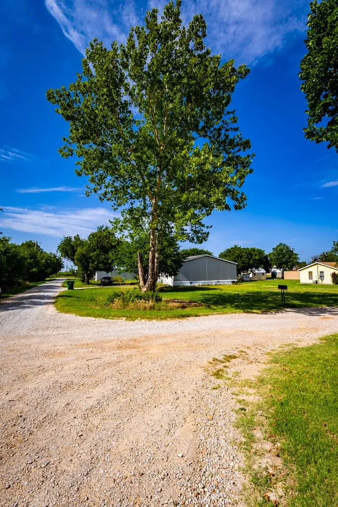902 Commerce Street Newcastle TX 76372