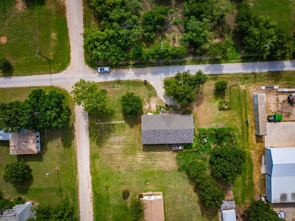 902 Commerce Street Newcastle TX 76372
