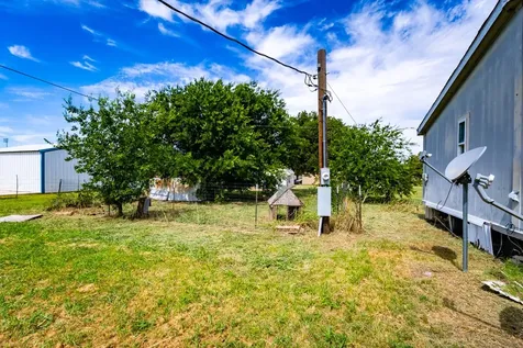 902 Commerce Street Newcastle TX 76372