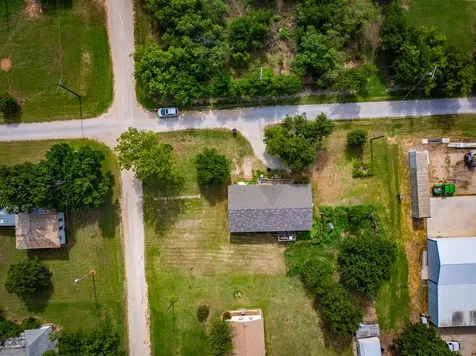 902 Commerce Street Newcastle TX 76372