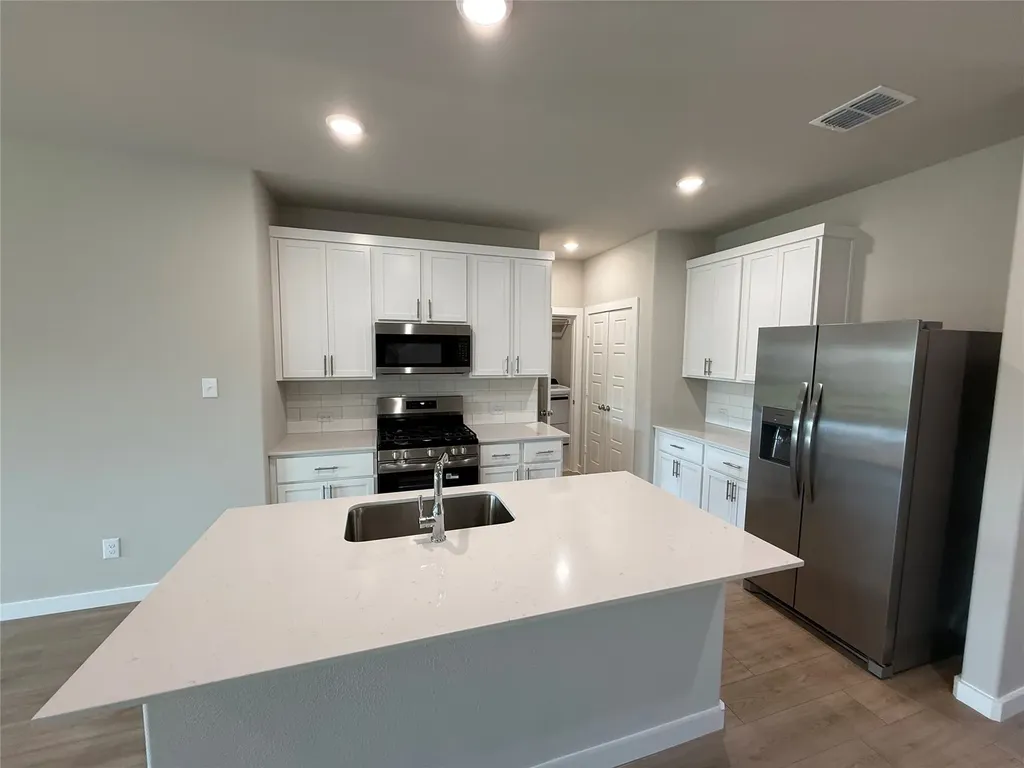 1233 Wolfsbane Drive Lavon TX 75166