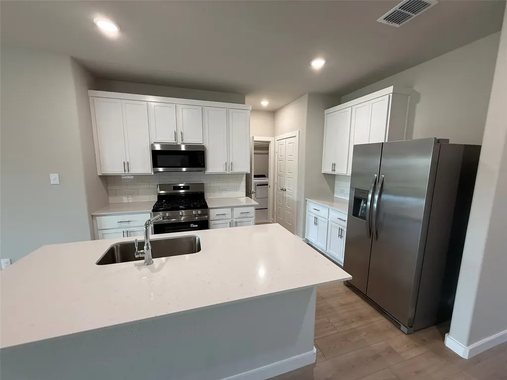 1233 Wolfsbane Drive Lavon TX 75166