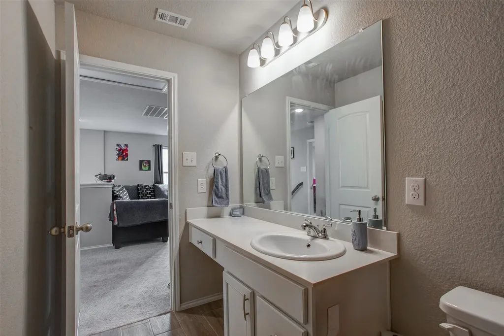 2820 Brittlebush Drive Fort Worth TX 76108