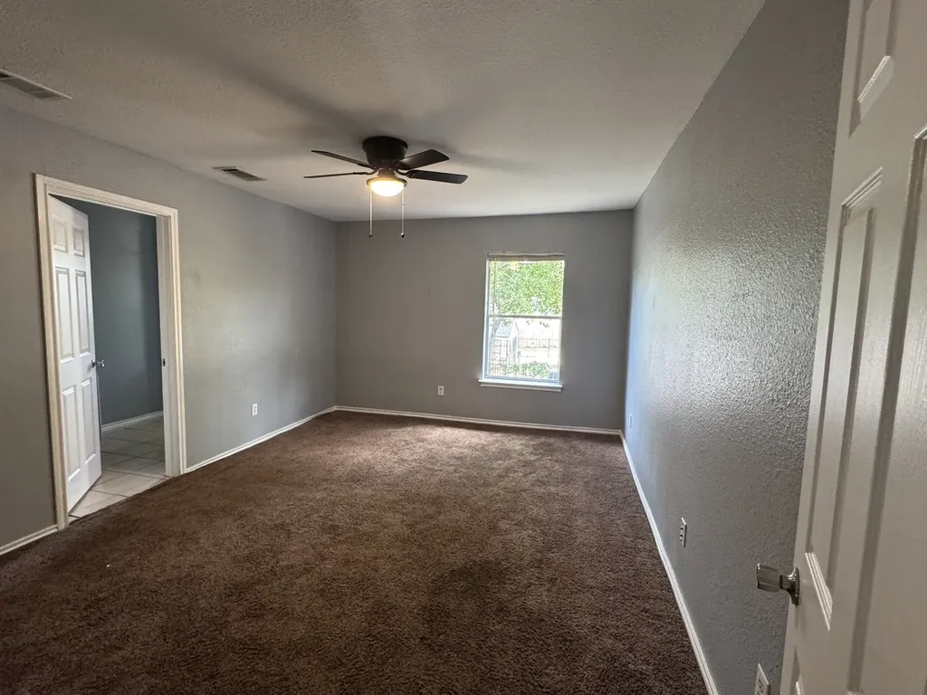 3850 Mt Ranier Street Dallas TX 75211
