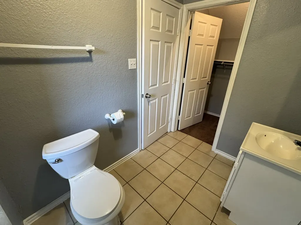 3850 Mt Ranier Street Dallas TX 75211