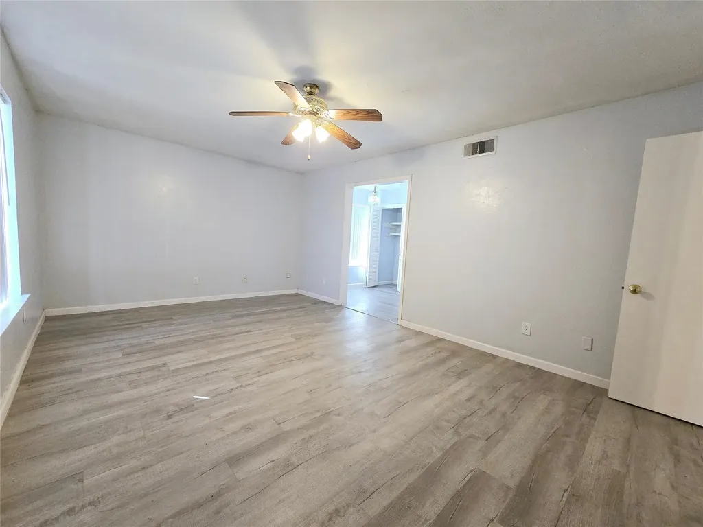 902 Spring Valley Plaza Richardson TX 75080