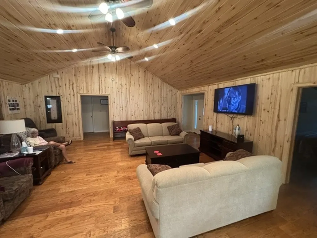 14875 Highway 789 Keithville LA 71047