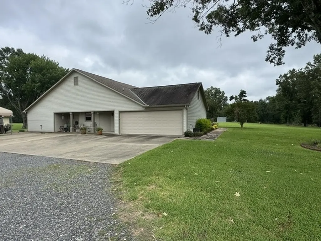 14875 Highway 789 Keithville LA 71047