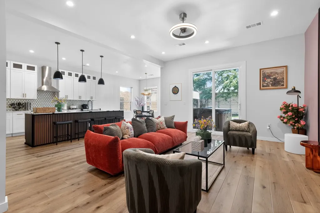 1704 Mcbroom Street Dallas TX 75212