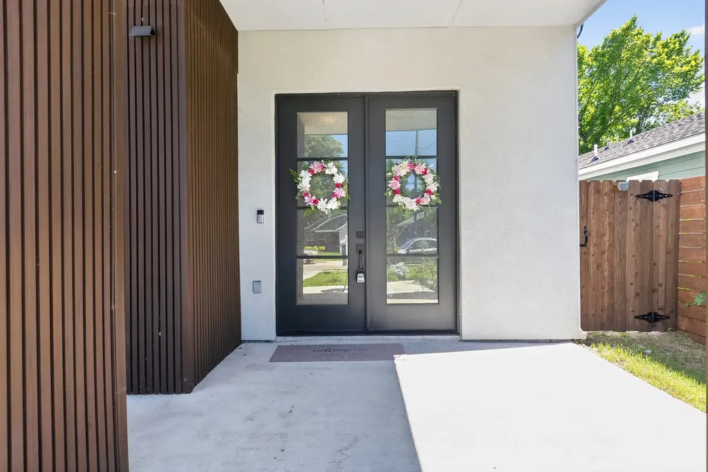 1704 Mcbroom Street Dallas TX 75212