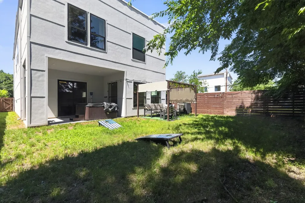 1704 Mcbroom Street Dallas TX 75212