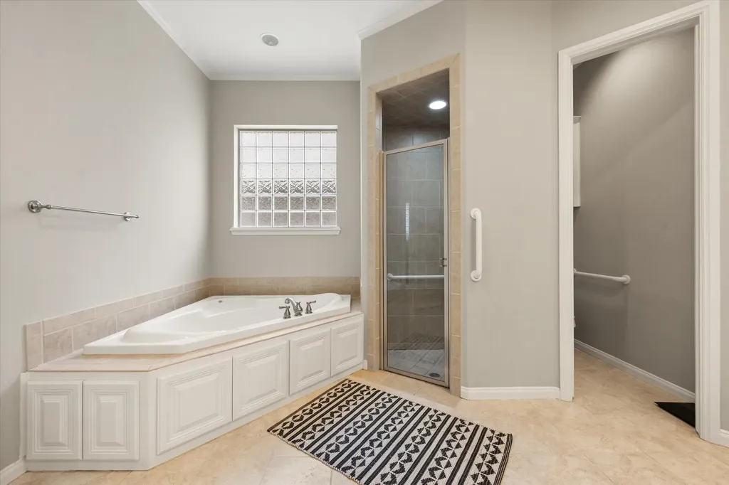 2015 Kodiak Court Arlington TX 76013