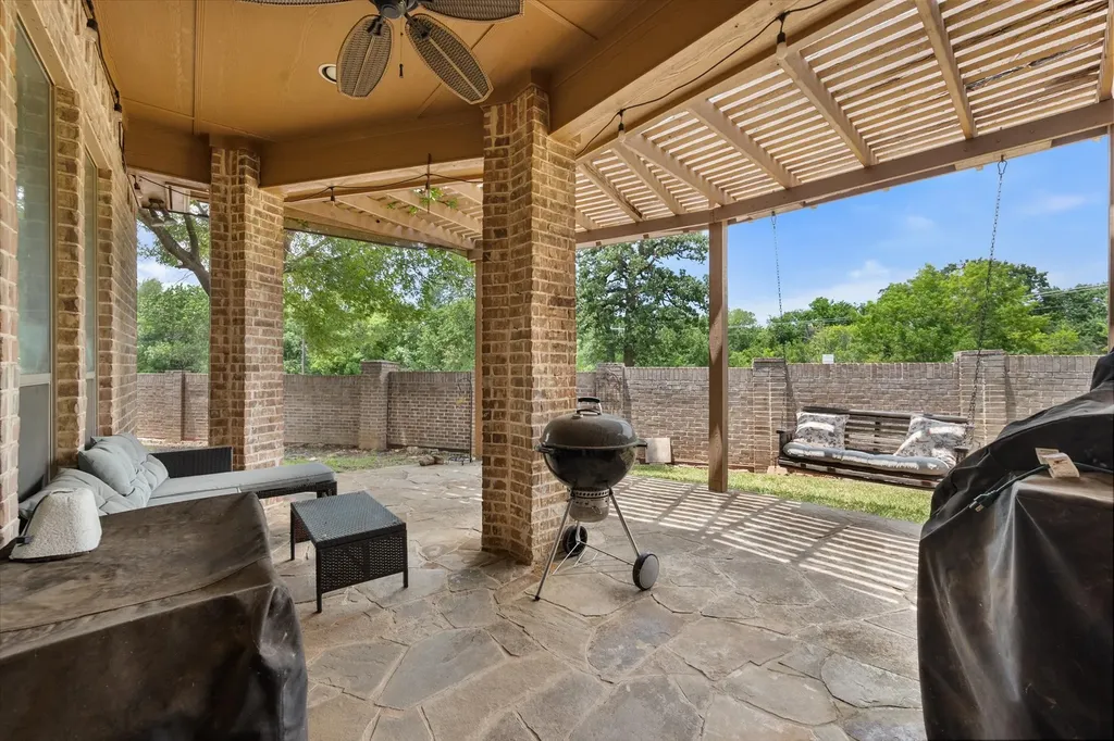 2015 Kodiak Court Arlington TX 76013