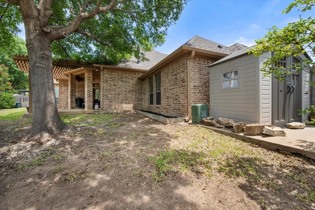 2015 Kodiak Court Arlington TX 76013