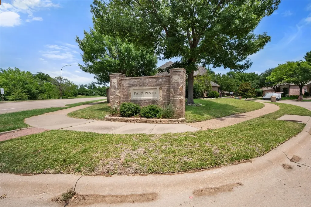 2015 Kodiak Court Arlington TX 76013