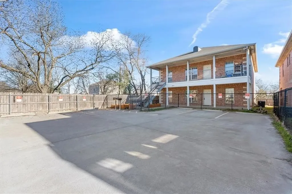 1907 S 17th Street Waco TX 76706