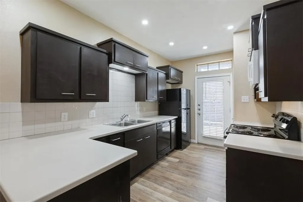 1907 S 17th Street Waco TX 76706