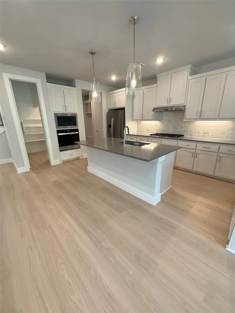 8289 Emsworth Drive Dallas TX 75231
