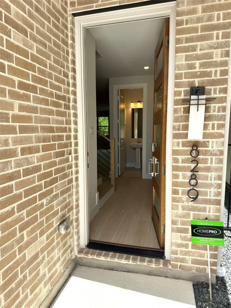 8289 Emsworth Drive Dallas TX 75231