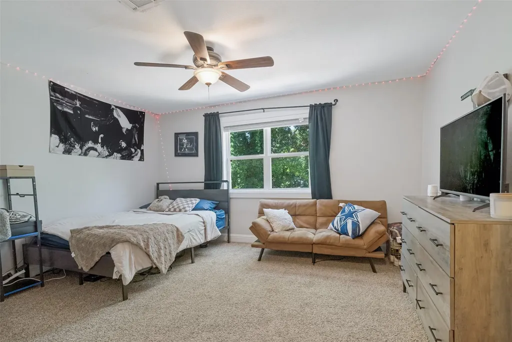 2341 Oak Leaf Trail Cleburne TX 76031